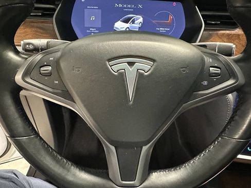 Used 2019 Tesla Model X Long Range AWD/4WD image 27
