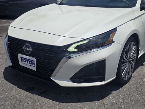 Used 2023 Nissan Altima 2.5 SL FWD image 10