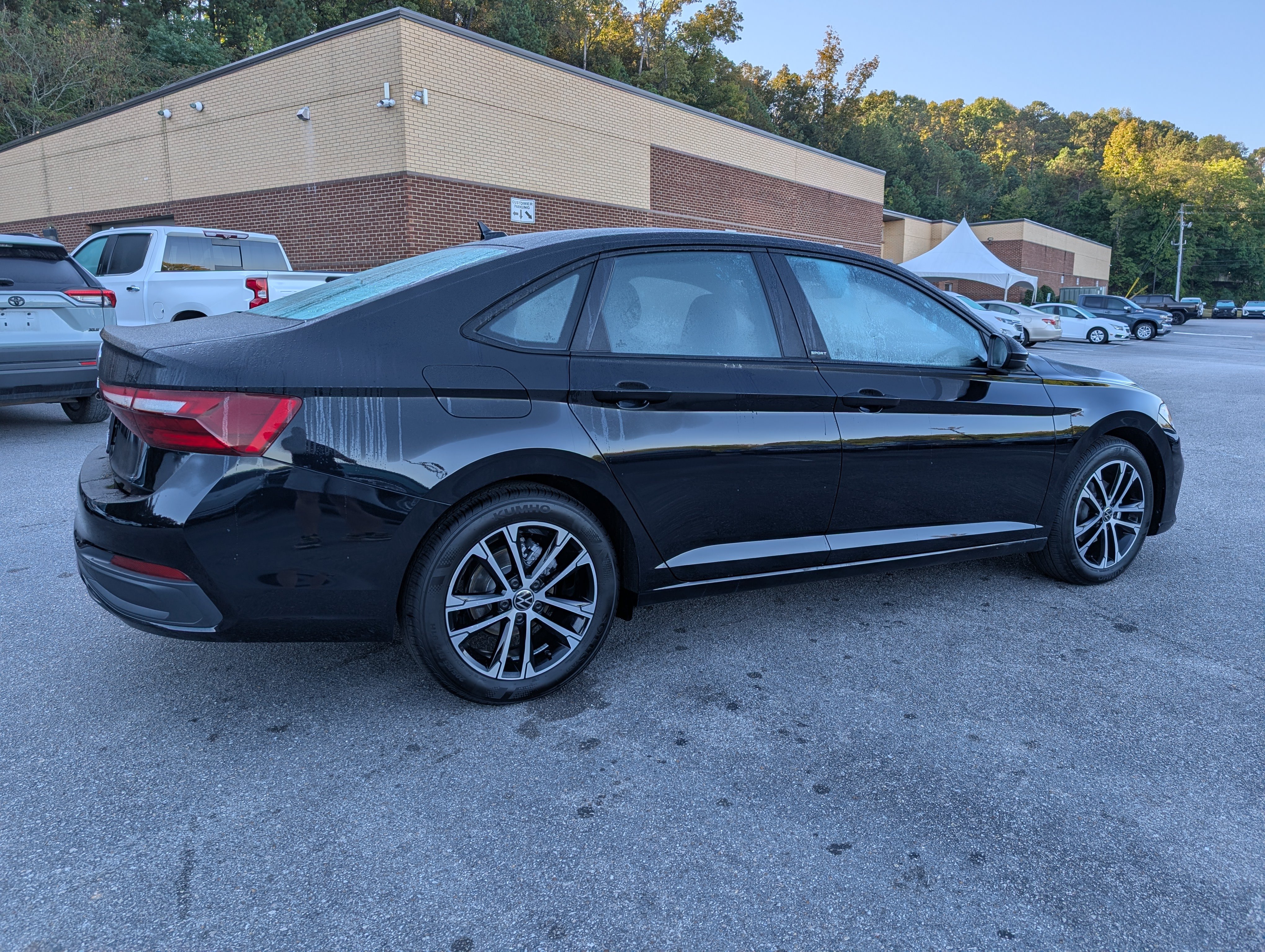 Used 2026 Volkswagen Jetta Sport FWD image 9