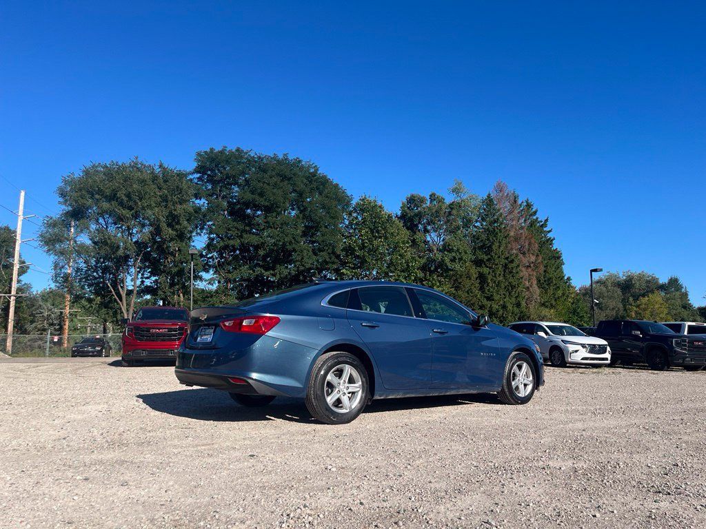 Used 2024 Chevrolet Malibu LS FWD image 6