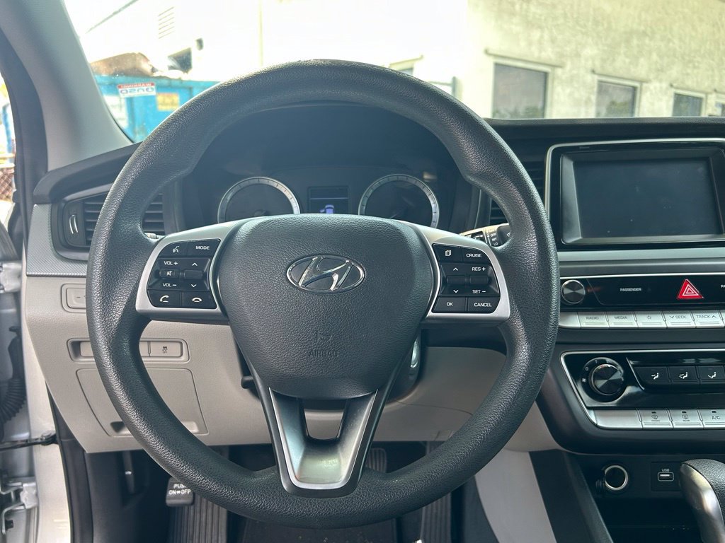 Used 2018 Hyundai Sonata SE FWD image 17