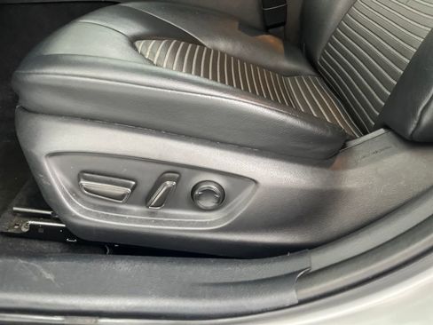 Used 2020 Toyota Camry SE FWD image 50