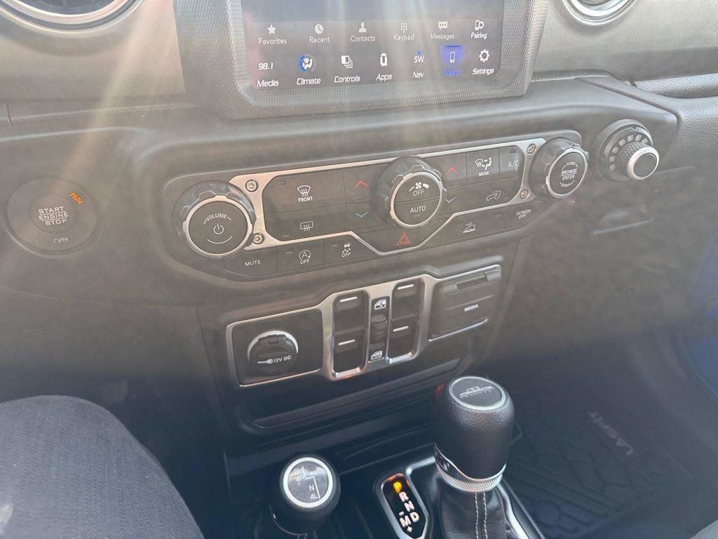 Used 2022 Jeep Gladiator Overland AWD/4WD image 19