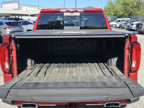 Used 2024 GMC Sierra 1500 AT4 w/ Technology Package image 32