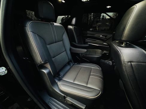 Used 2026 Chevrolet Traverse High Country FWD image 19