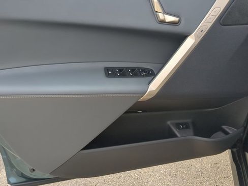 Certified 2023 BMW iX xDrive50 image 10