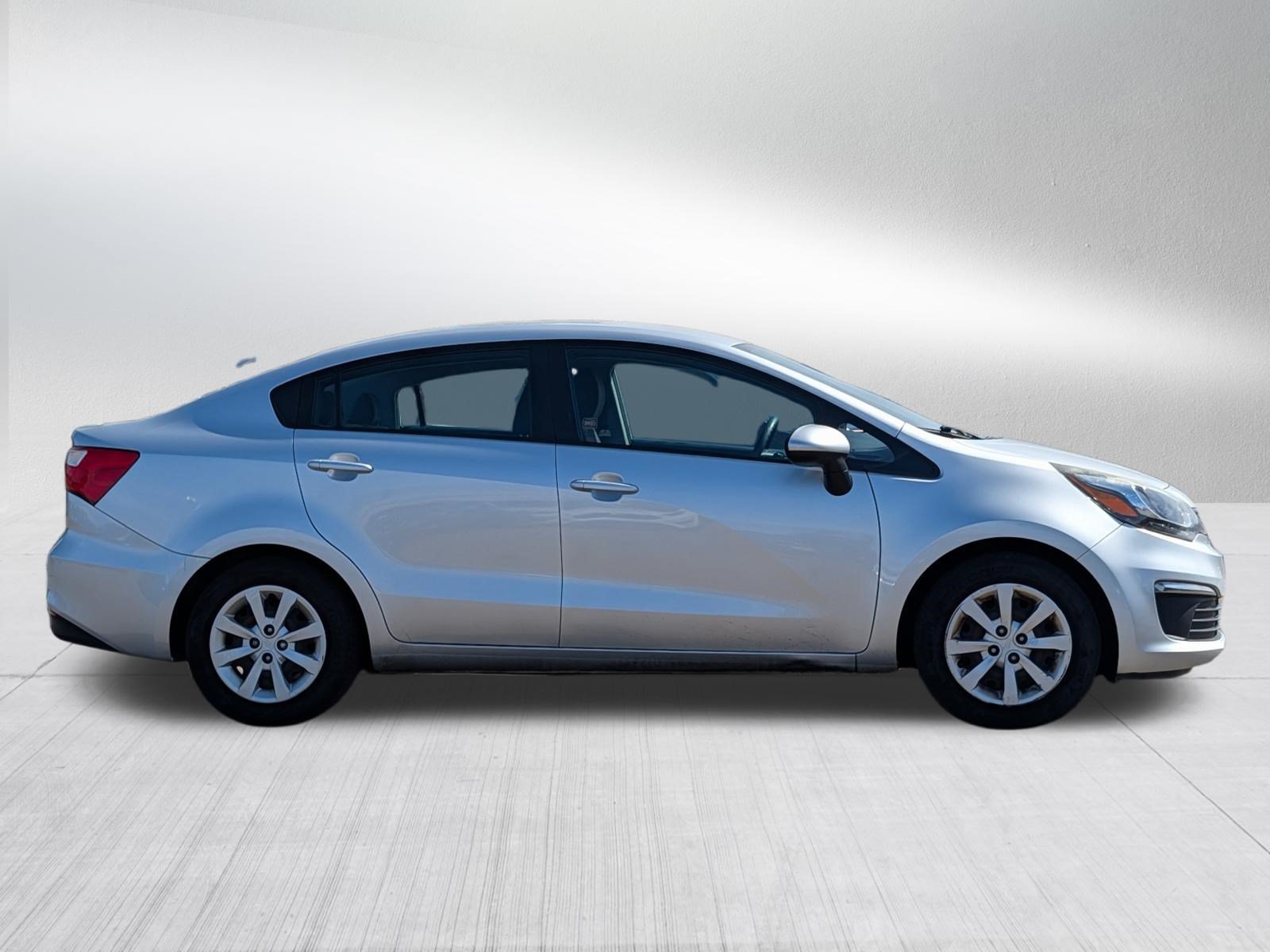 Used 2016 Kia Rio LX FWD image 2
