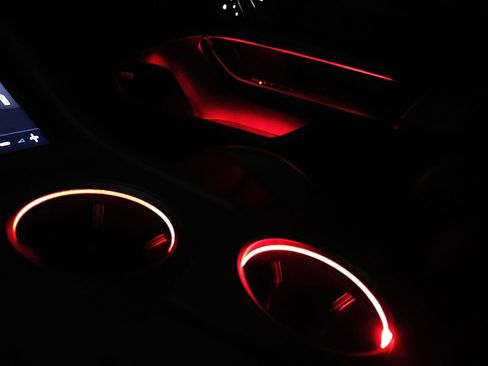 Used 2023 Porsche Taycan image 57