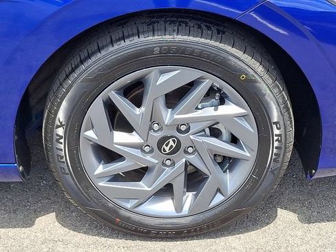 Certified 2024 Hyundai Elantra SEL FWD image 8