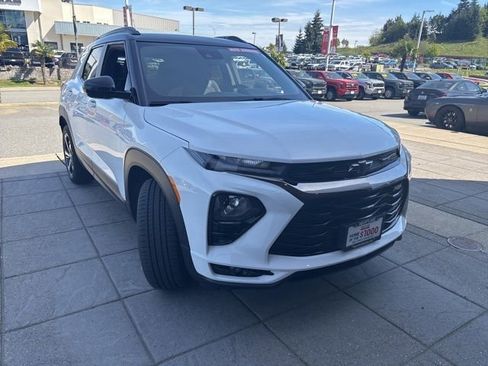 Used 2023 Chevrolet TrailBlazer RS w/ Convenience Package image 3