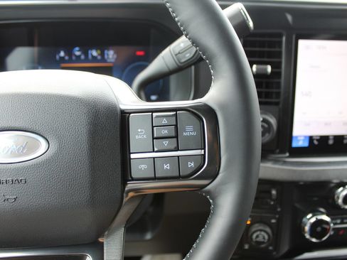 New 2026 Ford F250 Platinum w/ Tremor Off-Road Package AWD/4WD image 24