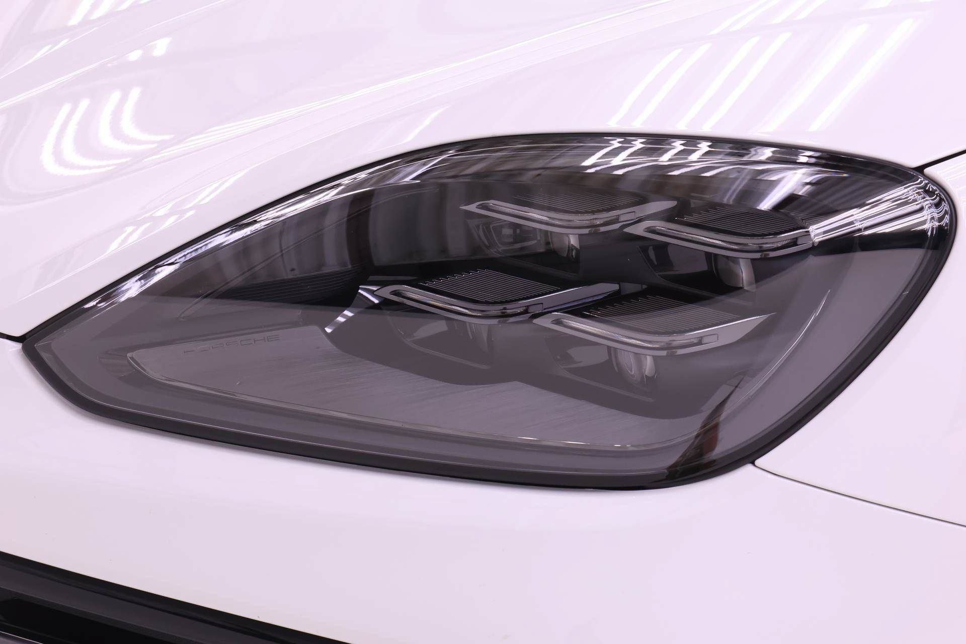 Used 2026 Porsche Cayenne Coupe AWD/4WD image 12
