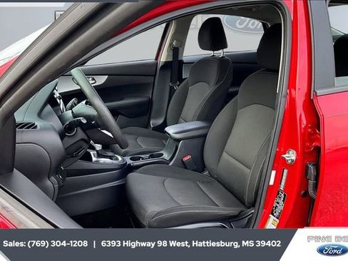 Used 2024 Kia Forte LXS image 18