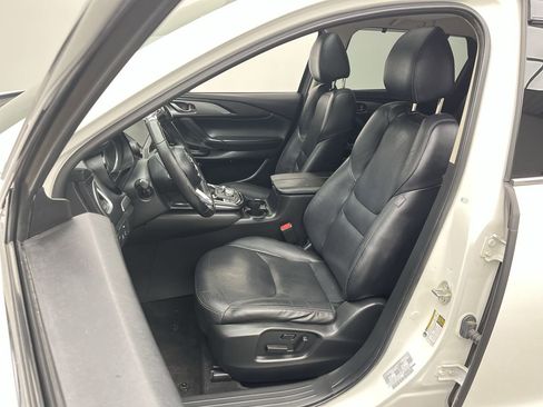 Used 2019 MAZDA CX-9 Touring w/ Touring Premium Package image 9