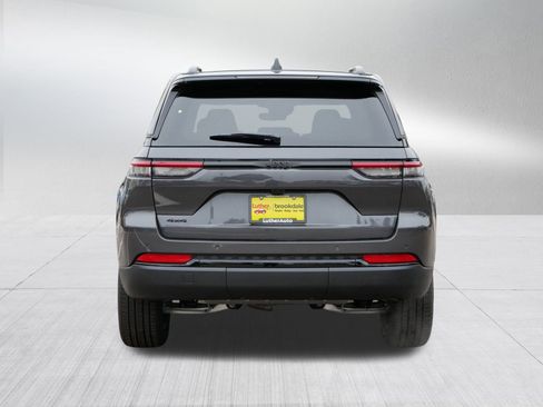 New 2025 Jeep Grand Cherokee Limited image 6