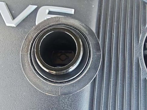 Used 2020 Nissan Frontier SV image 25