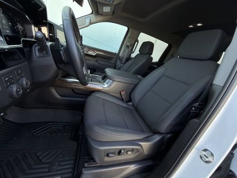 Used 2026 Chevrolet Silverado 1500 LT Trail Boss w/ LPO, Dark Essentials Package AWD/4WD image 24