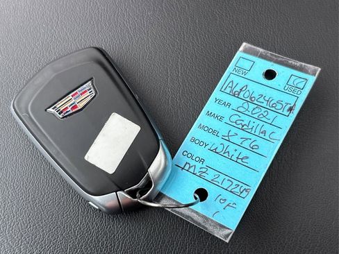 Used 2021 Cadillac XT6 Premium Luxury image 35