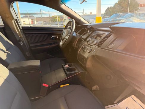 Used 2018 Ford Taurus Police Interceptor AWD image 10