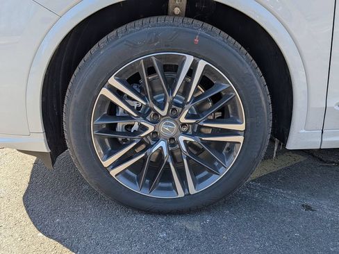 Used 2026 Acura MDX SH-AWD w/ Advance Package image 10