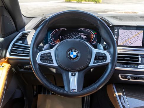 Used 2022 BMW X5 xDrive40i w/ M Sport Package AWD/4WD image 26