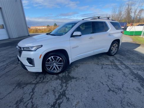 Certified 2022 Chevrolet Traverse High Country w/ LPO, Floor Liner Package image 4