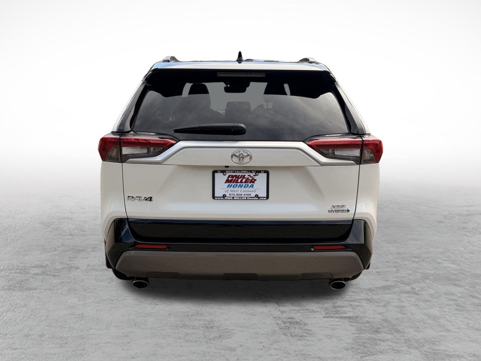 Used 2021 Toyota RAV4 XSE AWD/4WD image 6