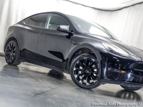 Used 2023 Tesla Model Y Long Range AWD/4WD image 4