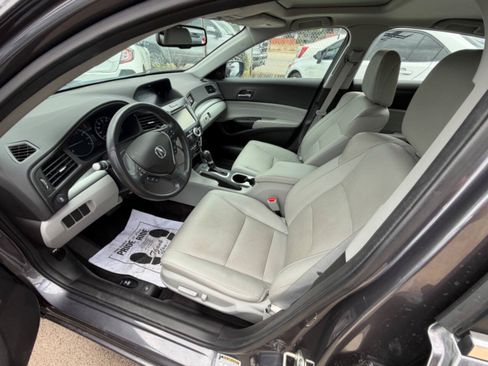 Used 2017 Acura ILX FWD image 13