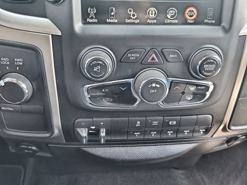 Used 2014 RAM 5500 SLT w/ Quick Order Package 29G SLT AWD/4WD image 20
