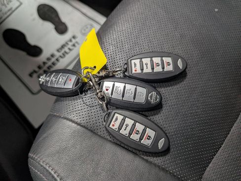 Used 2015 Nissan Rogue SL w/ SL Premium Package image 16