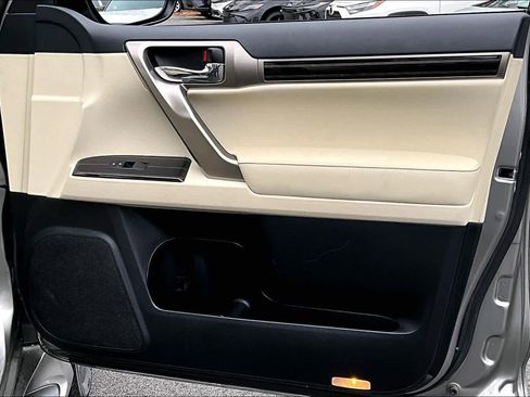 Used 2021 Lexus GX 460 Premium image 21