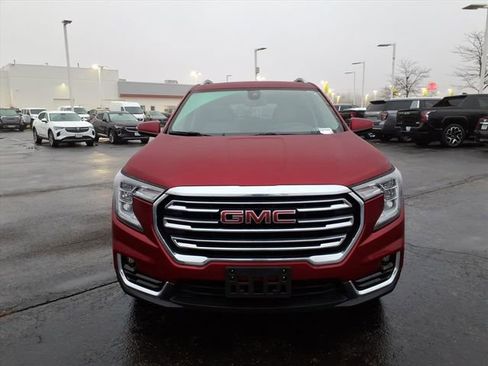 Used 2023 GMC Terrain SLT image 12