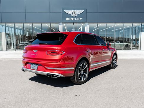 Certified 2024 Bentley Bentayga Extended Wheelbase AWD/4WD image 3