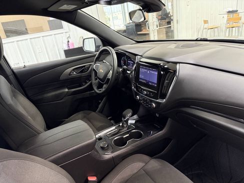 Used 2023 Chevrolet Traverse LT AWD/4WD image 34