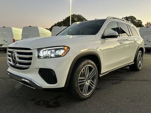 New 2026 Mercedes-Benz GLS 450 4MATIC image 3