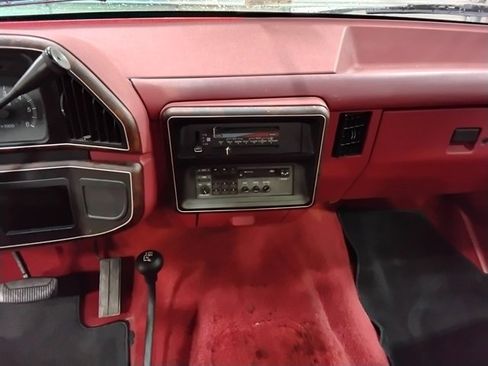 Used 1991 Ford F150 4x4 Regular Cab image 12