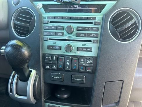 Used 2011 Honda Pilot Touring image 18