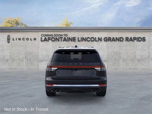 New 2026 Lincoln Aviator Premiere image 5
