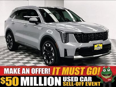 Used 2025 Kia Sorento EX w/ Panoramic Sunroof Package