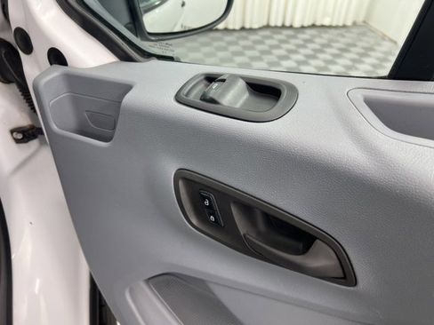 Used 2017 Ford Transit 350 XLT image 12