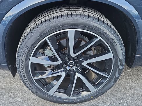 Used 2024 Volvo XC90 B6 Plus image 4