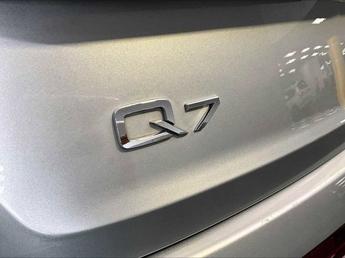 Used 2022 Audi Q7 3.0T Premium w/ Interior Protection Package image 9