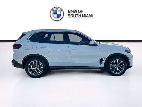 Used 2025 BMW X5 xDrive40i w/ Climate Comfort Package AWD/4WD image 8
