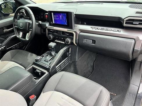 Used 2024 Toyota Tacoma TRD Sport image 18