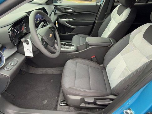 New 2026 Chevrolet Trax LS w/ LS Convenience Package FWD image 16