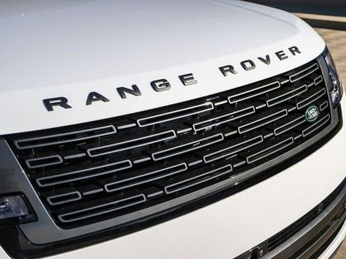 New 2025 Land Rover Range Rover SE image 11