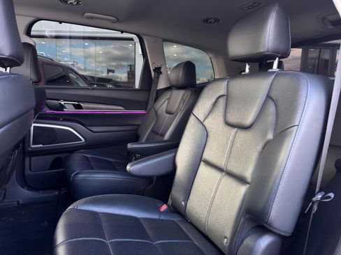 Used 2020 Kia Telluride EX w/ EX Premium Package image 24