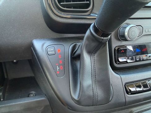 Used 2025 RAM ProMaster 2500 w/ Convenience Group FWD image 28
