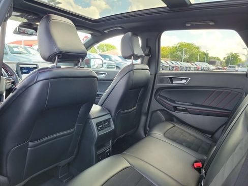 Certified 2024 Ford Edge ST-Line AWD/4WD image 16